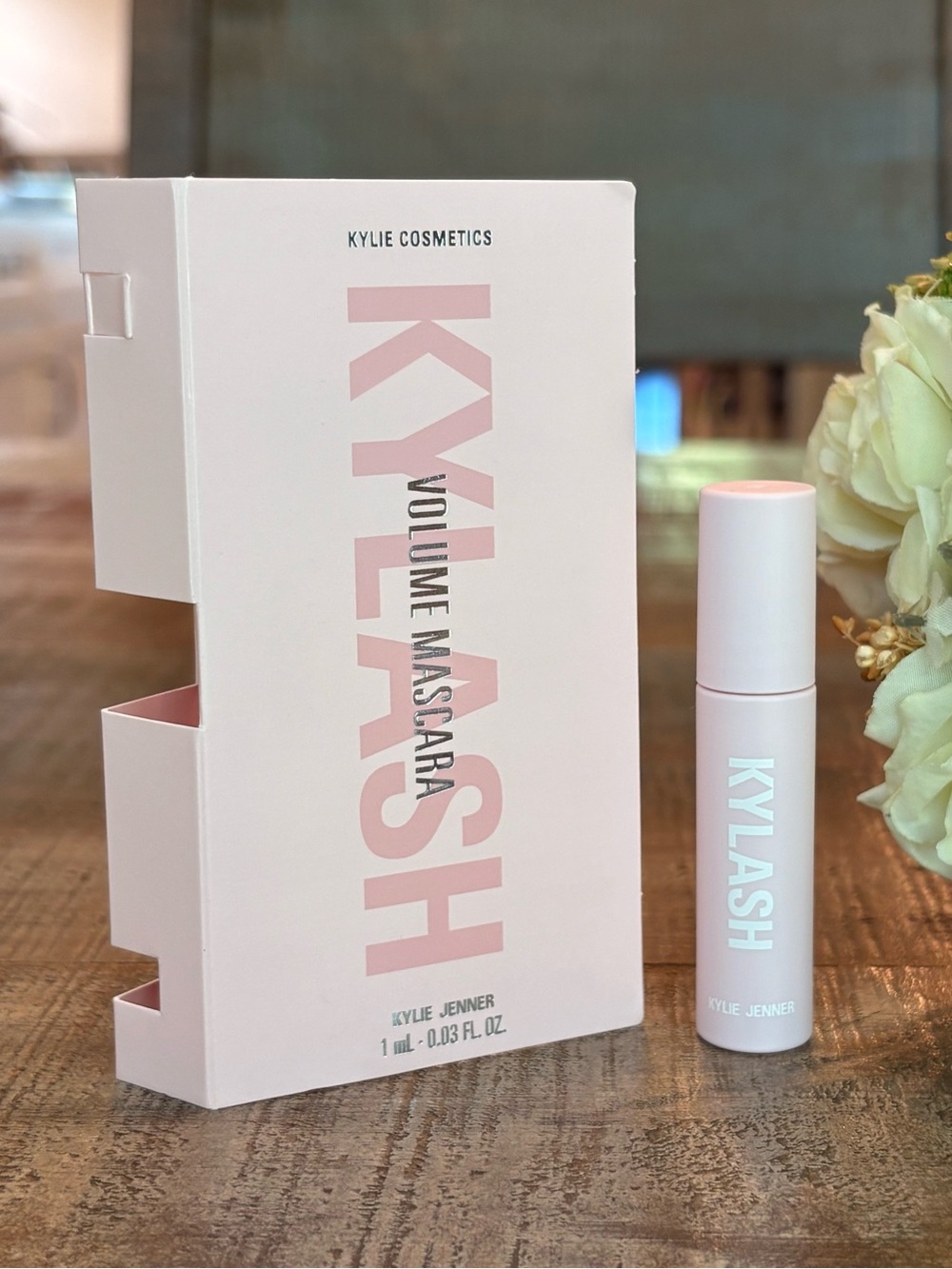 NEW Kylie Cosmetics KYLASH Volume MASCARA Mini in TRUE BROWN!